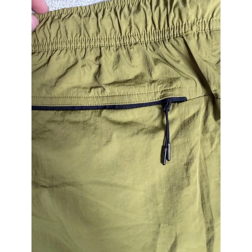 Nike Tech Standard Fit Taper Length UV Repel Athletic Pants Mens XL Green